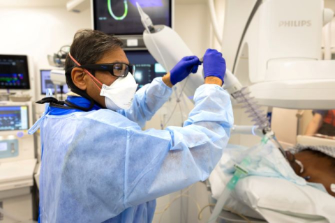 Professor Pallav Shah, Consultant Respiratory Physician at Royal Brompton Hospital, conducting a procedure on a patient using the Ion endoluminal system (Ion)